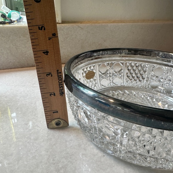 Vintage Crystal bowl with silver rim. - Picture 3 of 8